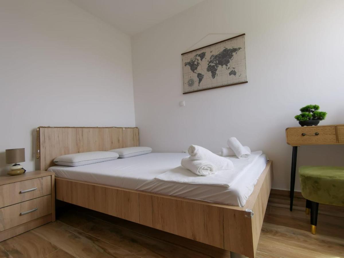 Ristovic Appartement Primošten Buitenkant foto