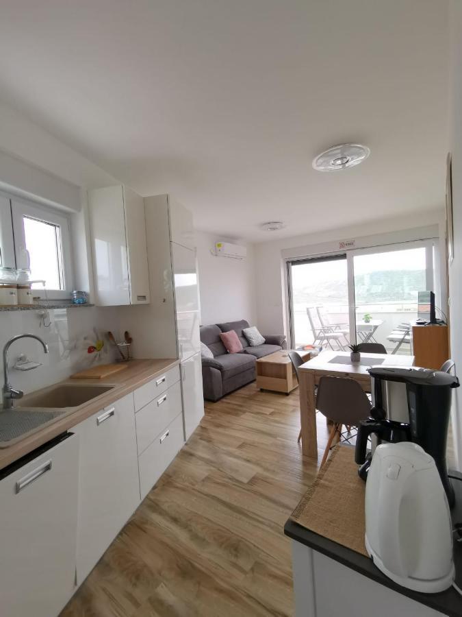 Ristovic Appartement Primošten Buitenkant foto
