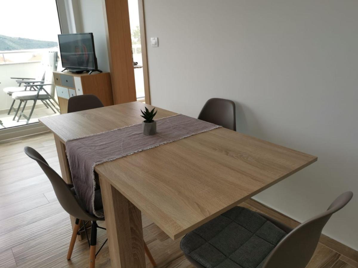 Ristovic Appartement Primošten Buitenkant foto